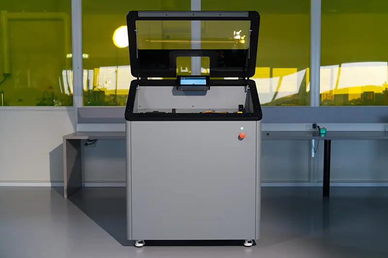 Front view of the CS-1100 cutting and straightening